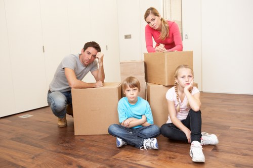 Packing and loading support for a home move in House